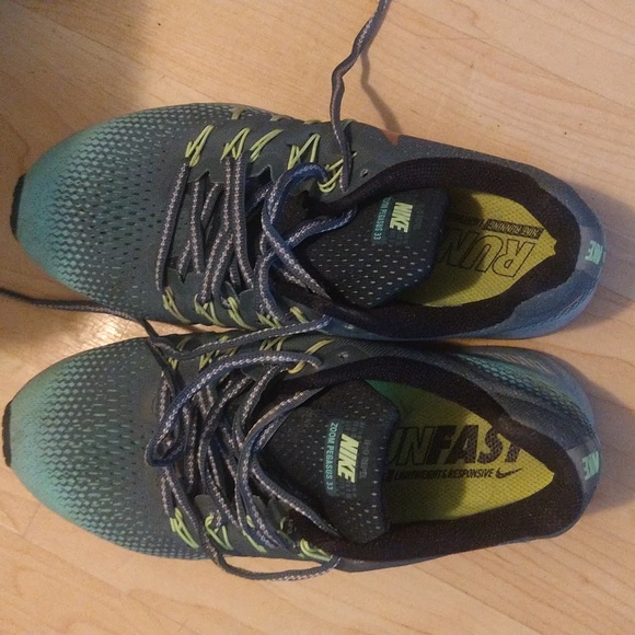 Nike shoes - Picture 6 of 6